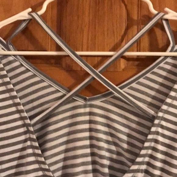 Top - Picture 2 of 2